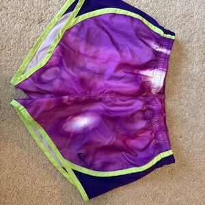Nike shorts girls medium